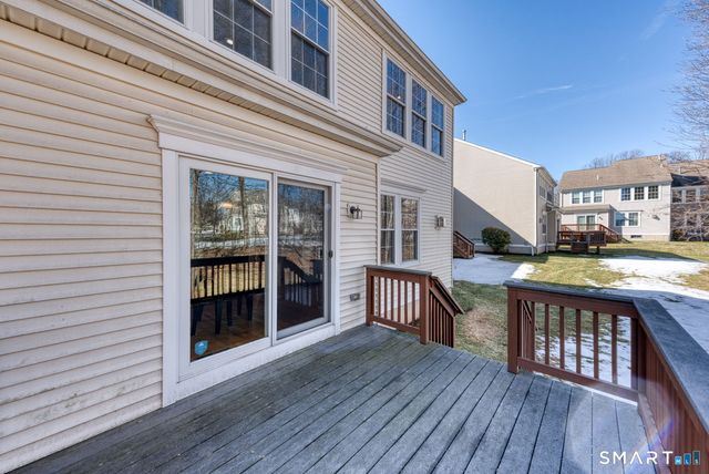 194 Sterling Drive 194, Newington, CT 06111