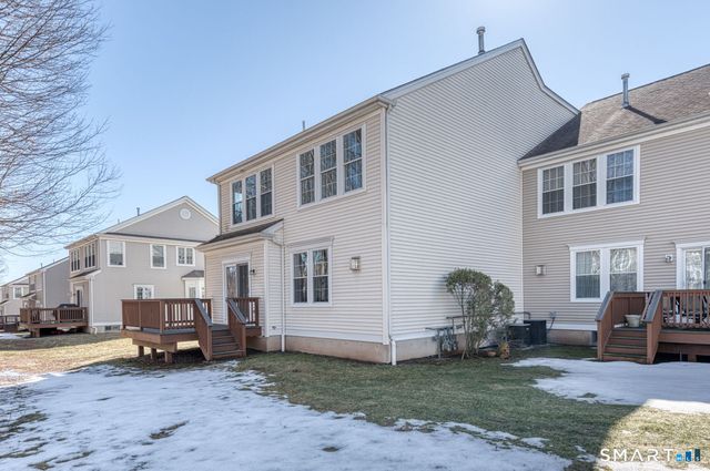 194 Sterling Drive 194, Newington, CT 06111