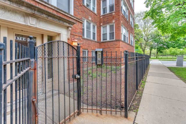 6706 S Ridgeland Avenue 3C, Chicago, IL 60649