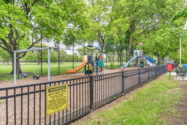 6706 S Ridgeland Avenue 3C, Chicago, IL 60649