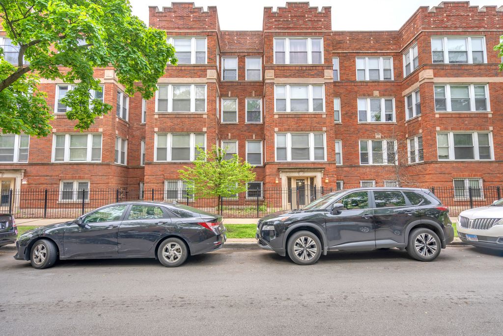 6706 S Ridgeland Avenue 3C, Chicago, IL 60649