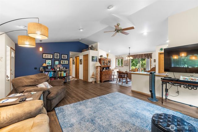 654 Crest Lane, Sedro Woolley, WA 98284