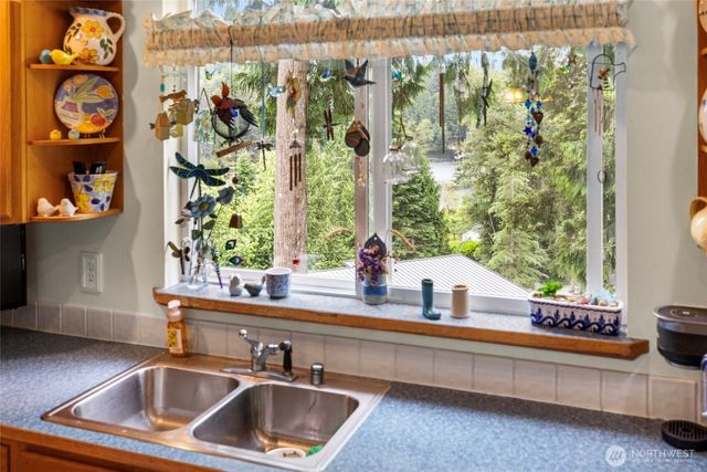 654 Crest Lane, Sedro Woolley, WA 98284