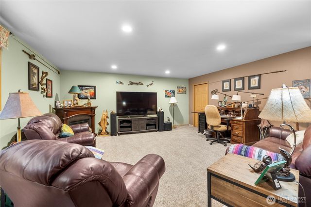 654 Crest Lane, Sedro Woolley, WA 98284