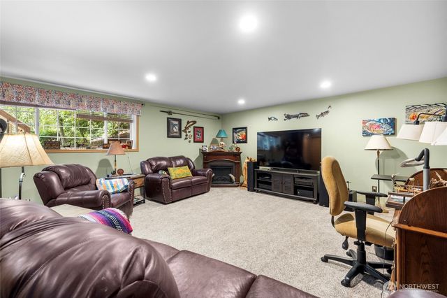 654 Crest Lane, Sedro Woolley, WA 98284