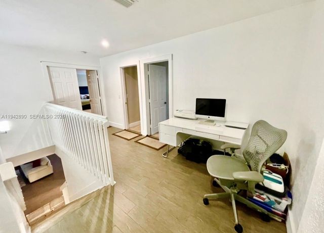 155 Granada Ave, Weston, FL 33326