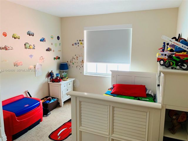 155 Granada Ave, Weston, FL 33326