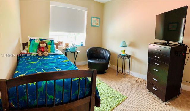 155 Granada Ave, Weston, FL 33326