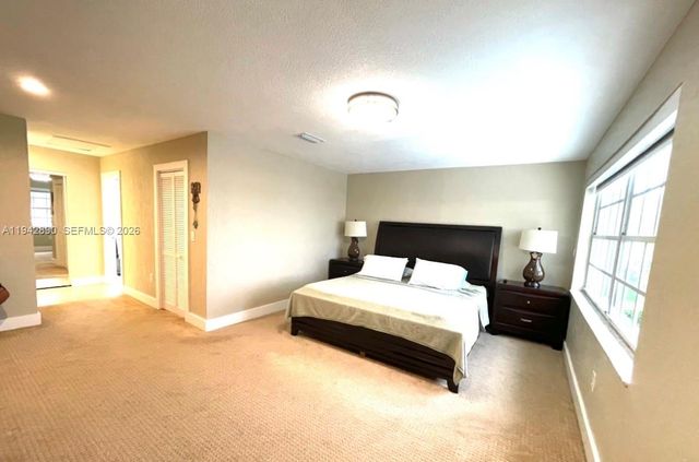 155 Granada Ave, Weston, FL 33326