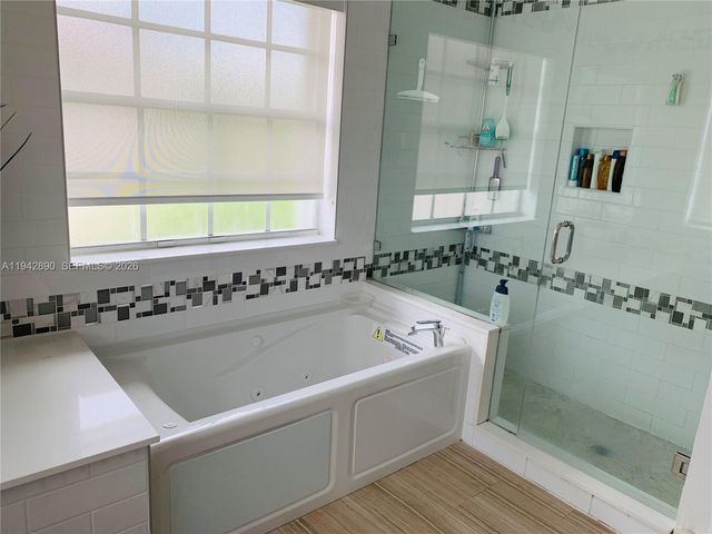 155 Granada Ave, Weston, FL 33326