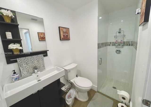 155 Granada Ave, Weston, FL 33326