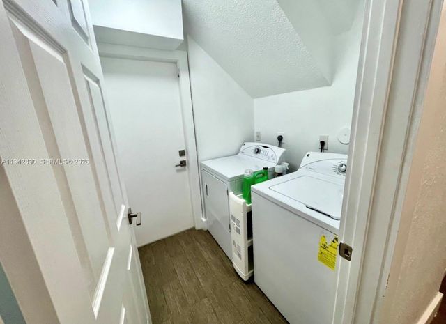 155 Granada Ave, Weston, FL 33326