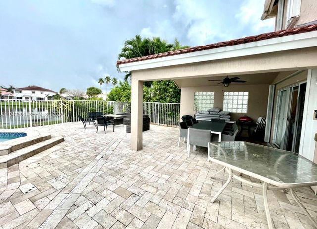 155 Granada Ave, Weston, FL 33326