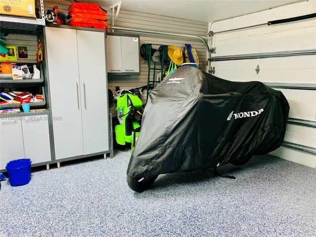 155 Granada Ave, Weston, FL 33326