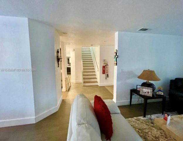 155 Granada Ave, Weston, FL 33326