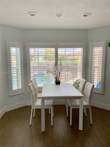 155 Granada Ave, Weston, FL 33326