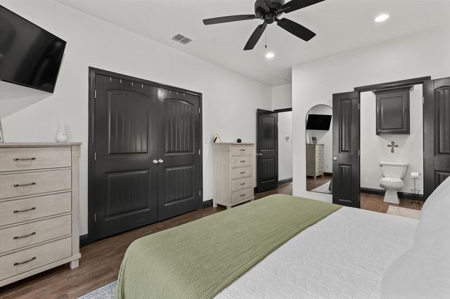 192 N Pinewood DR, Carthage, TX 75633