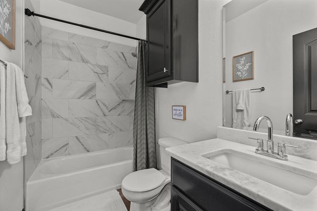 192 N Pinewood DR, Carthage, TX 75633