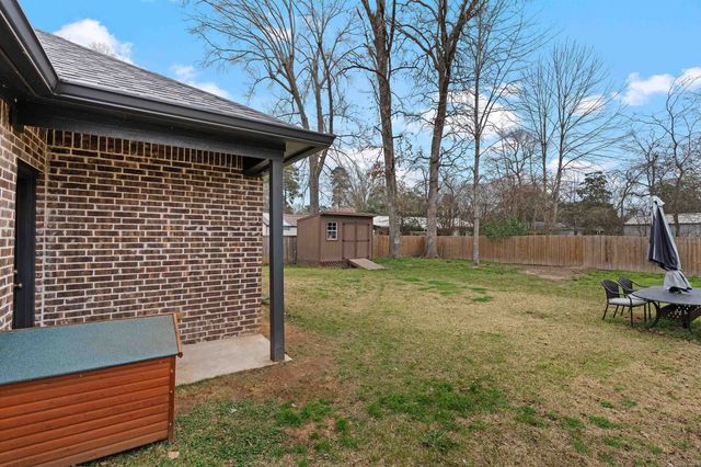 192 N Pinewood DR, Carthage, TX 75633