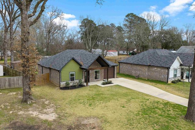 192 N Pinewood DR, Carthage, TX 75633