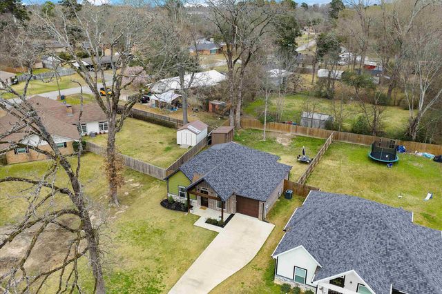 192 N Pinewood DR, Carthage, TX 75633