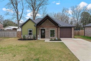 192 N Pinewood DR, Carthage, TX 75633
