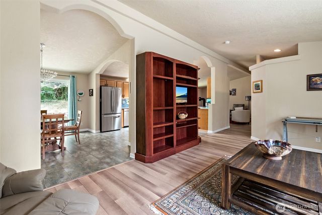 5220 Lakeside Drive, Langley, WA 98260