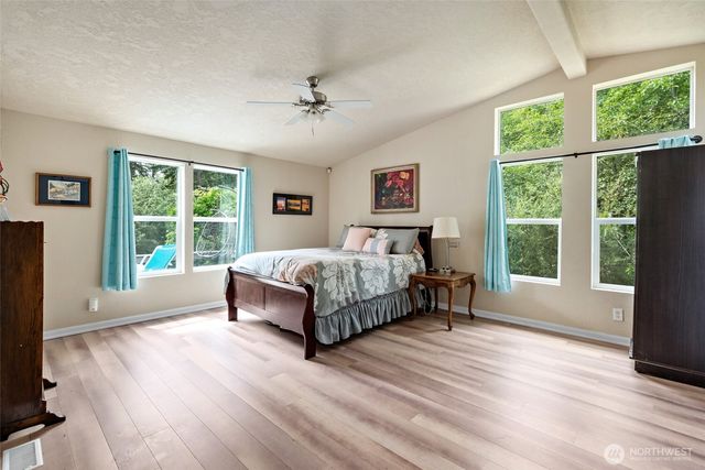 5220 Lakeside Drive, Langley, WA 98260