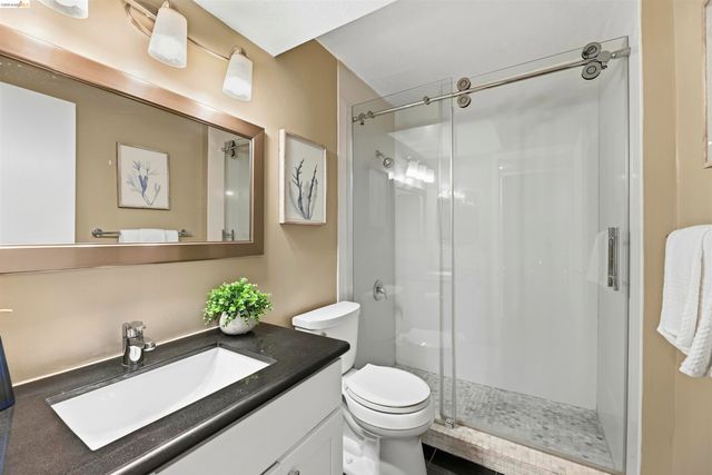 535 Pierce 5203, Albany, CA 94706