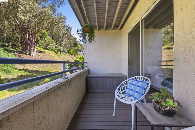 535 Pierce 5203, Albany, CA 94706
