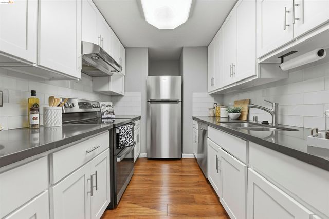 535 Pierce 5203, Albany, CA 94706