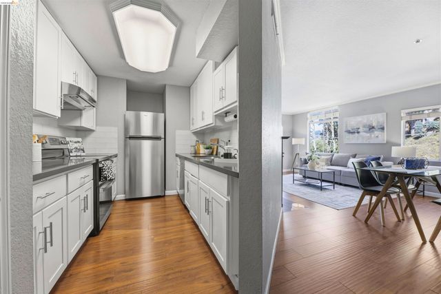 535 Pierce 5203, Albany, CA 94706