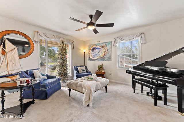 5236 N Shore Circle, Moss Point, MS 39563