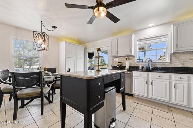 5236 N Shore Circle, Moss Point, MS 39563