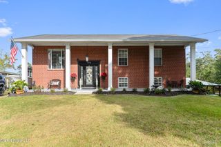 5236 N Shore Circle, Moss Point, MS 39563