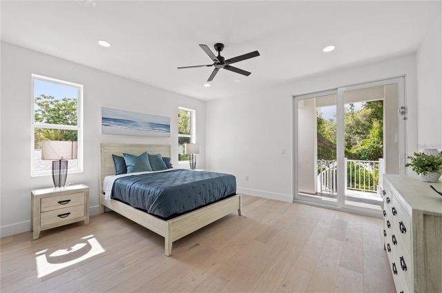 1647 SIESTA DRIVE, Sarasota, FL 34239