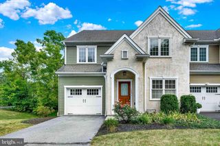 100 LANDON WAY, Lancaster, PA 17601