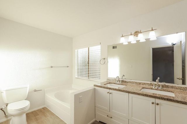 1635 E Apollo Road, Phoenix, AZ 85042