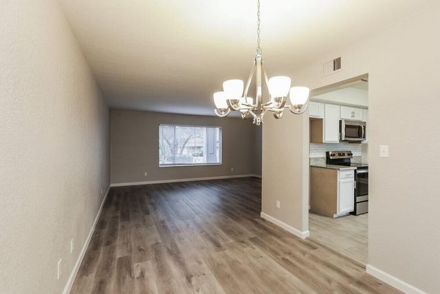 1635 E Apollo Road, Phoenix, AZ 85042