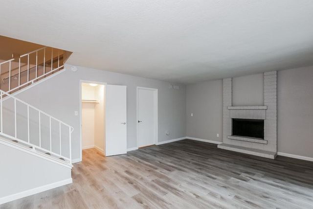 1635 E Apollo Road, Phoenix, AZ 85042