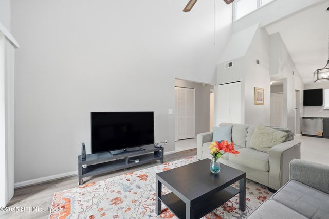 2424 SEABURY Place N, Jacksonville, FL 32246