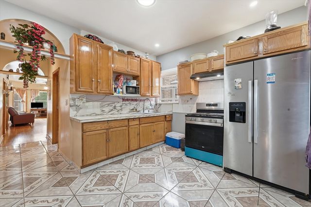 5106 W Fulton Street, Chicago, IL 60644