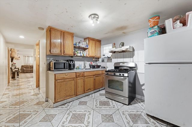 5106 W Fulton Street, Chicago, IL 60644