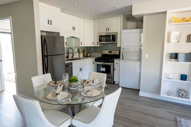 5548 Riley St, San Diego, CA 92110