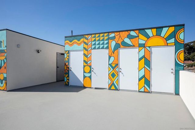 5548 Riley St, San Diego, CA 92110