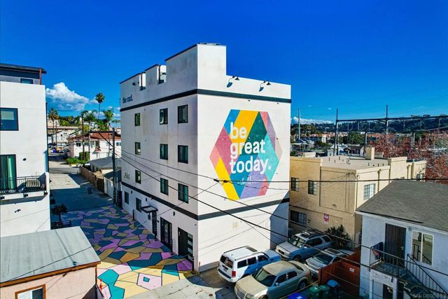 5548 Riley St, San Diego, CA 92110