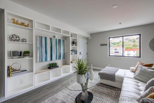 5548 Riley St, San Diego, CA 92110