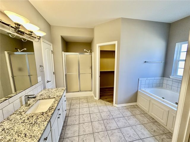 3908 SW Hawthorne Street, Bentonville, AR 72712