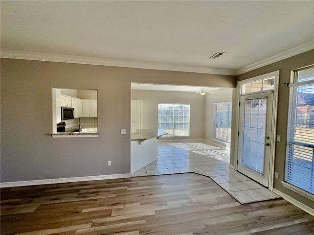 3908 SW Hawthorne Street, Bentonville, AR 72712