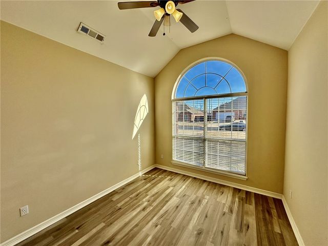 3908 SW Hawthorne Street, Bentonville, AR 72712